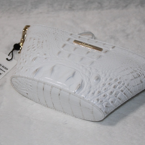 NWT Brahmin Ariana Wristlet Sea Salt White Melbourne - Picture 4 of 5